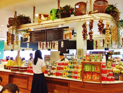 Famous fruit tea shops across Bangkok to cool down the heat