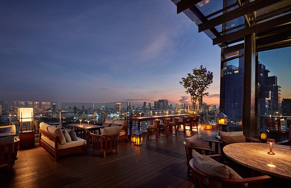 Chill out, hangout, outdoor restaurants in Bangkok