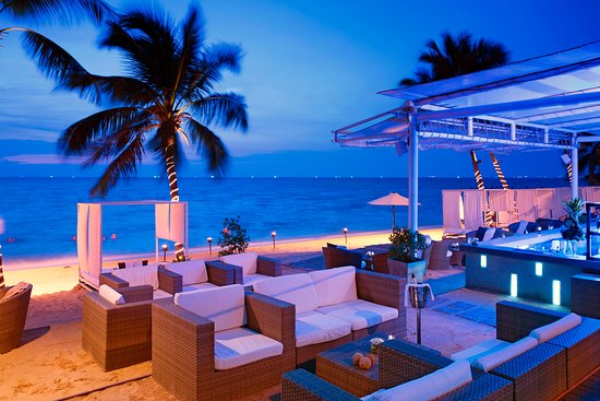 Chill out restaurants, Pattaya, by the sea, beach bars