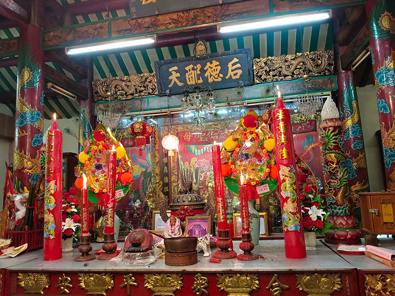 Worshiping at shrines, enhancing fortune, finance, and health